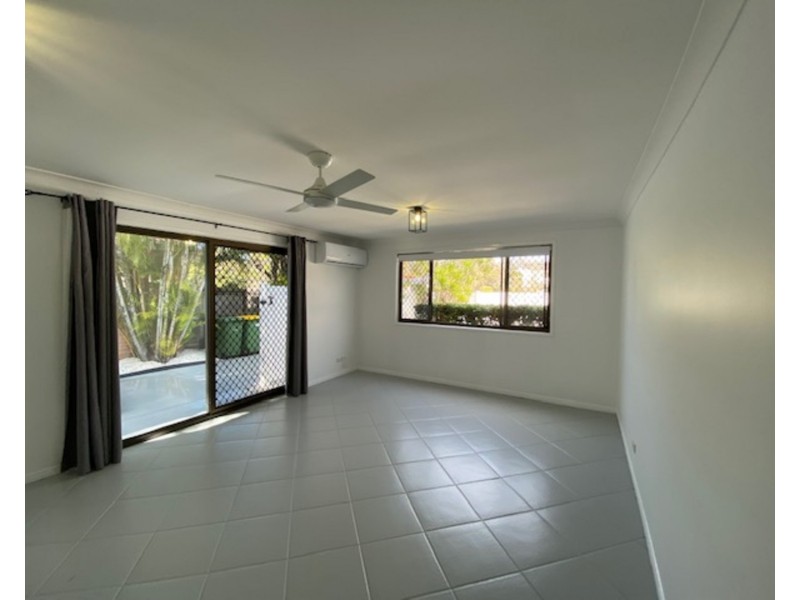 1/31 Bruce Avenue, Paradise Point QLD 4216