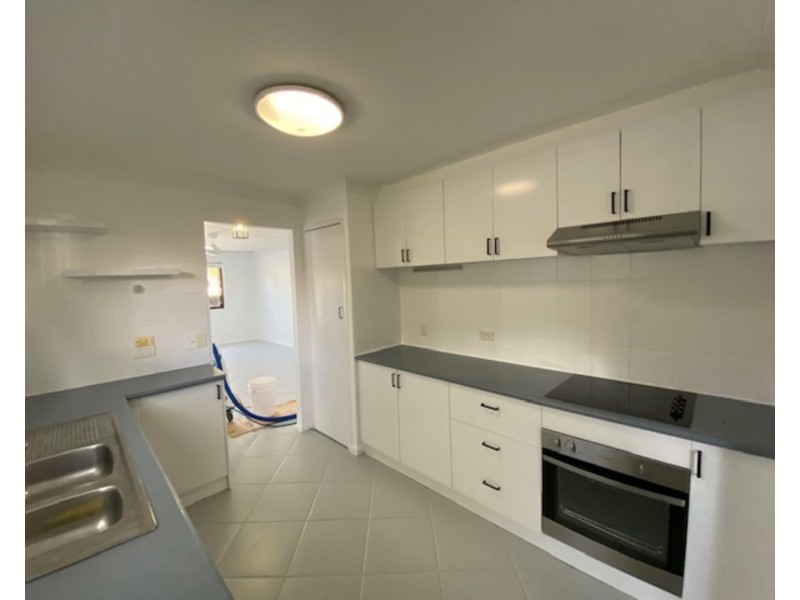 1/31 Bruce Avenue, Paradise Point QLD 4216