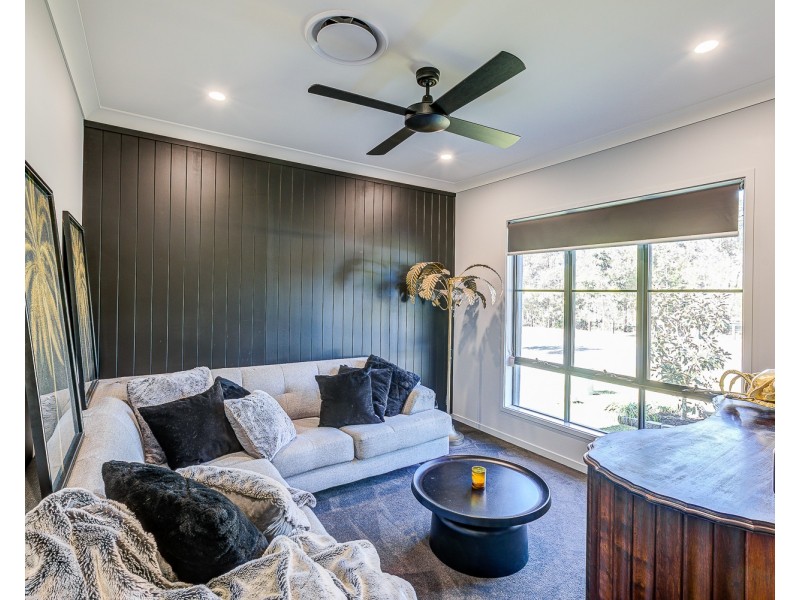 16 Scott Young Drive, Coomera QLD 4209