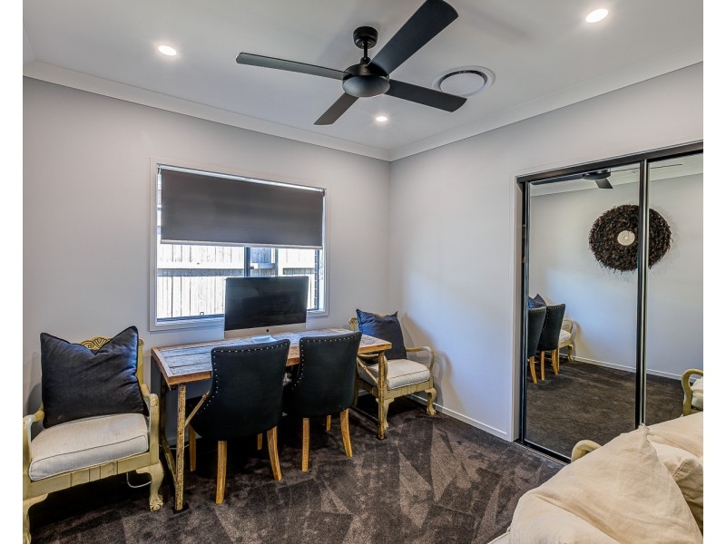 16 Scott Young Drive, Coomera QLD 4209