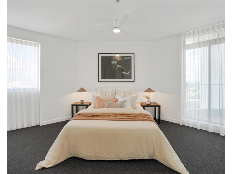 504/41 Labrador Street, Labrador QLD 4215