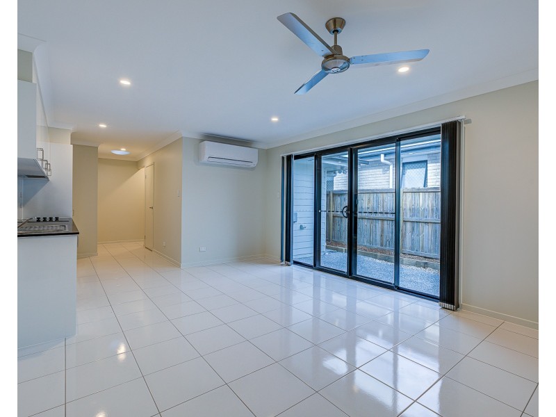 2/13 Seaford Street, Pimpama QLD 4209