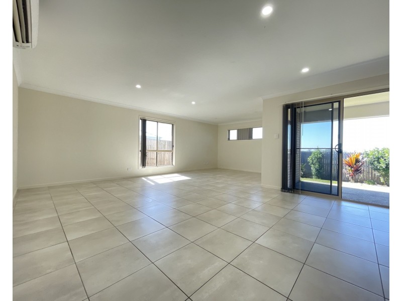 6 Benwerrin Street, Pimpama QLD 4209
