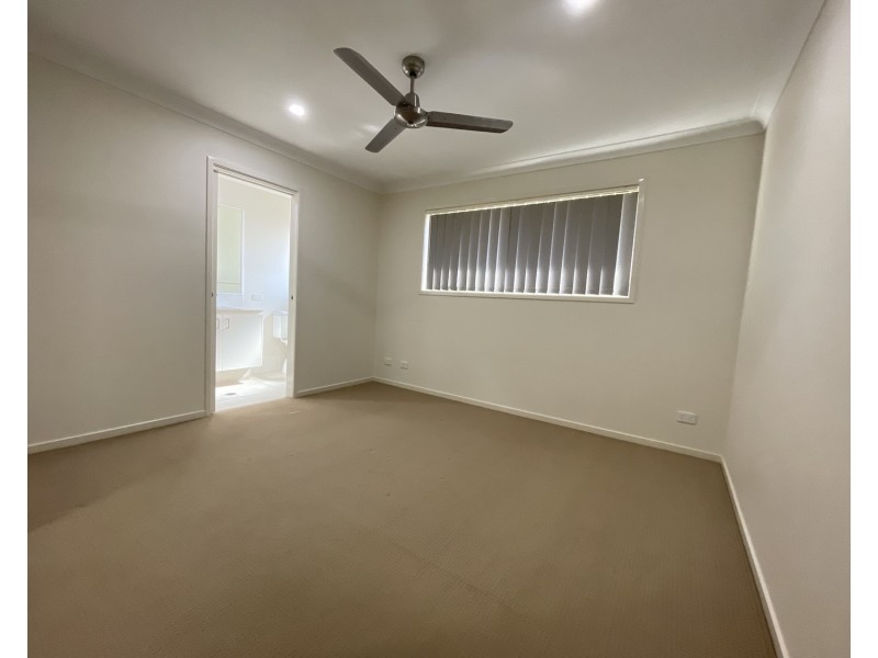 6 Benwerrin Street, Pimpama QLD 4209