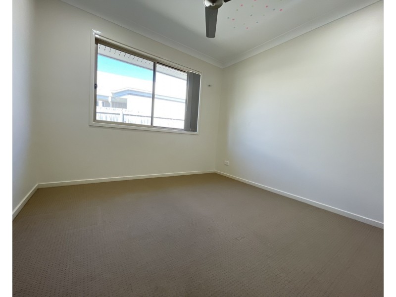 6 Benwerrin Street, Pimpama QLD 4209