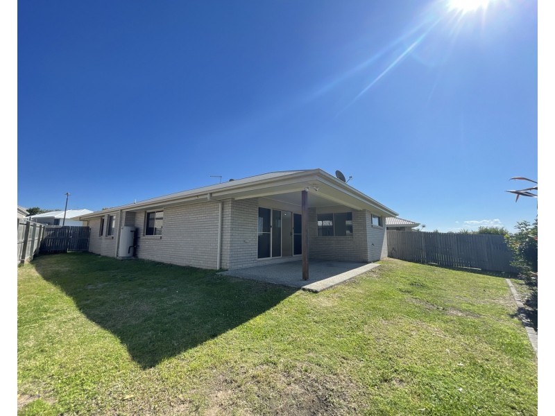 6 Benwerrin Street, Pimpama QLD 4209