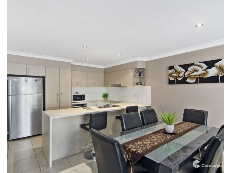 2/49 Harmsworth Road, Pacific Pines QLD 4211
