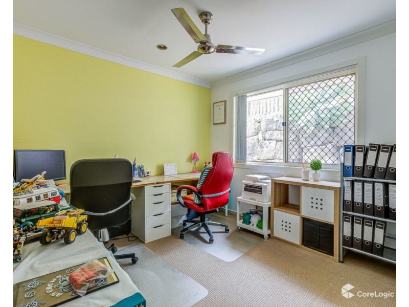 2/49 Harmsworth Road, Pacific Pines QLD 4211
