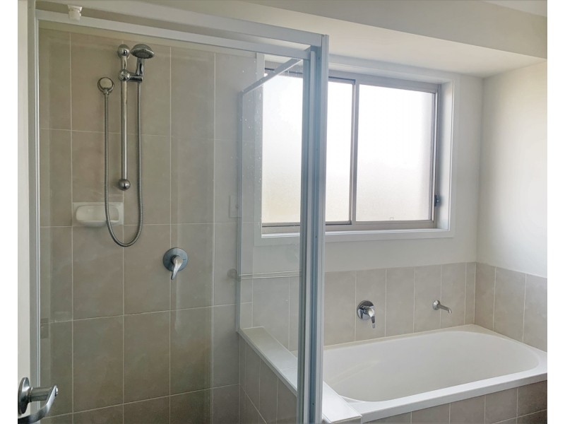 2 Steves Way, Coomera QLD 4209