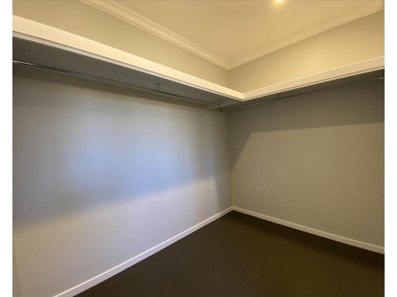 16 Aspen Circuit, Logan Reserve QLD 4133