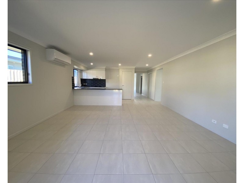 22 Aspen Circuit, Logan Reserve QLD 4133