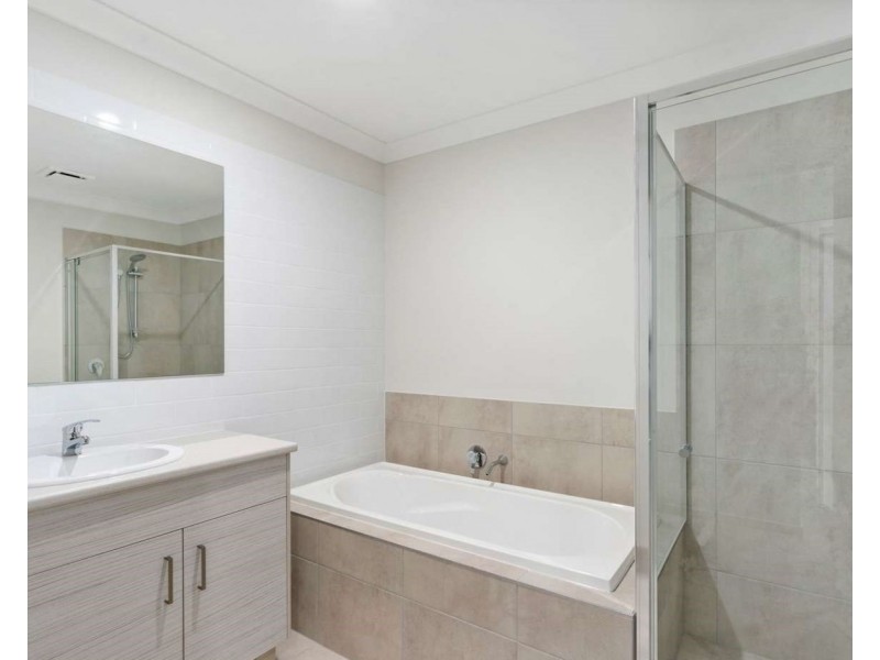 1/65 Herbst Drive, Bahrs Scrub QLD 4207