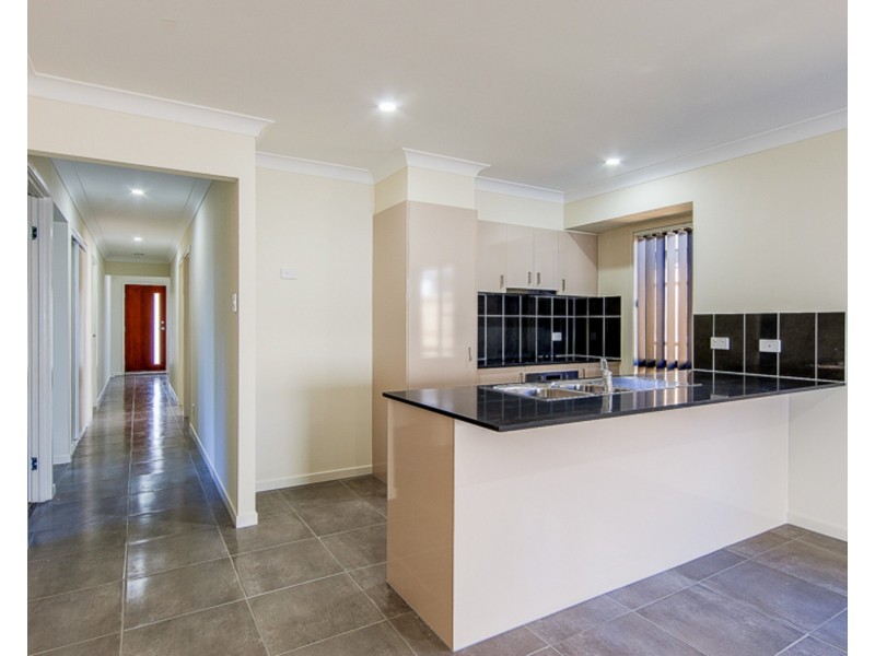 50 Clermont Street, Holmview QLD 4207