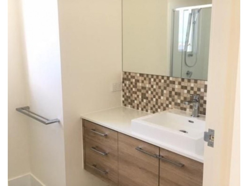 43/93 Sheehan Avenue, Hope Island QLD 4212