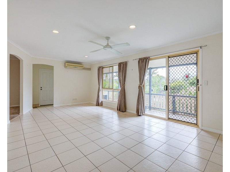 32 Capricorn Drive, Pacific Pines QLD 4211