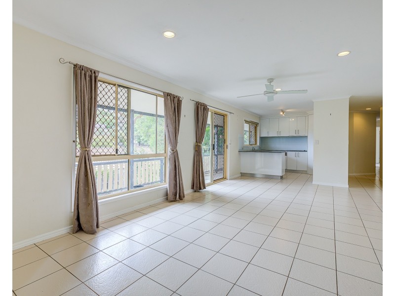 32 Capricorn Drive, Pacific Pines QLD 4211