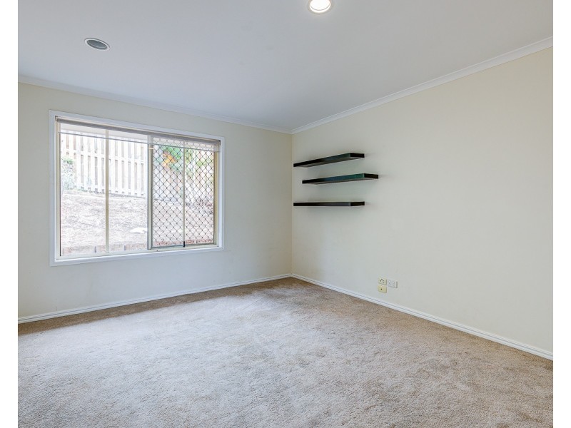 32 Capricorn Drive, Pacific Pines QLD 4211