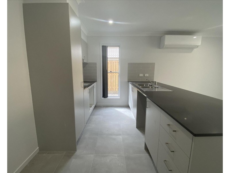 93 Aspen Circuit, Logan Reserve QLD 4133