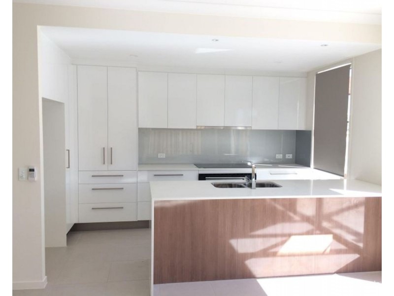 26/65-81 Broadwater Avenue, Hope Island QLD 4212