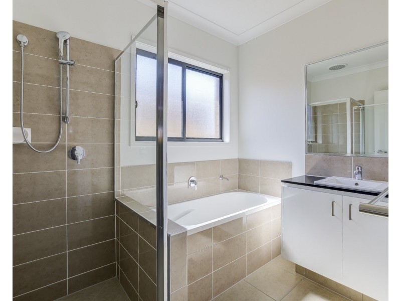 37 Innsbruck Way, Bahrs Scrub QLD 4207