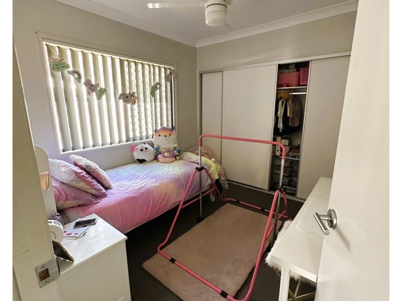 5 Dianella Crescent, Maudsland QLD 4210