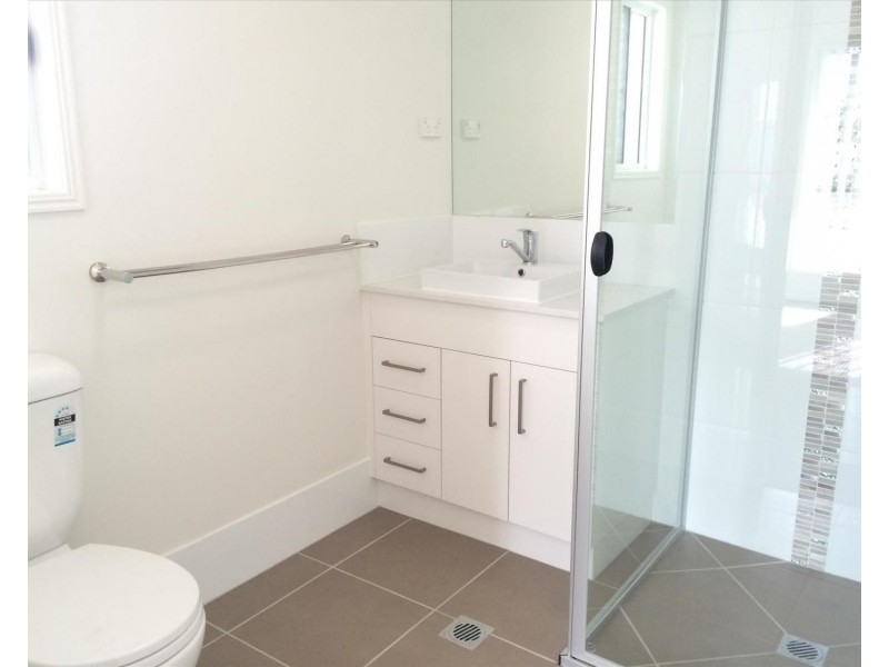 4 Keelson Crescent, Hope Island QLD 4212