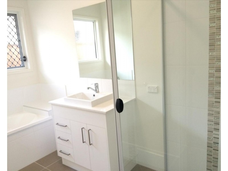 4 Keelson Crescent, Hope Island QLD 4212
