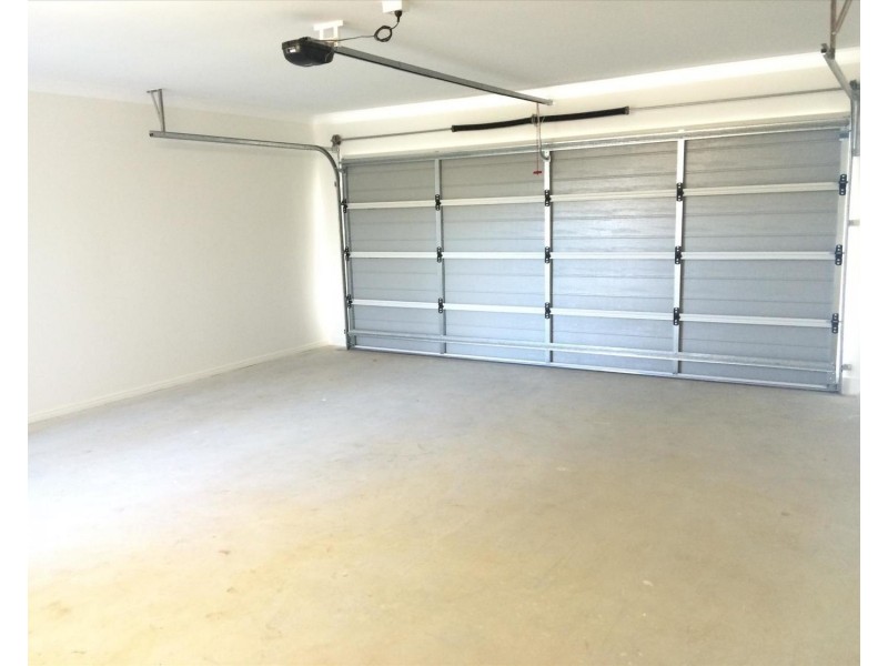 4 Keelson Crescent, Hope Island QLD 4212