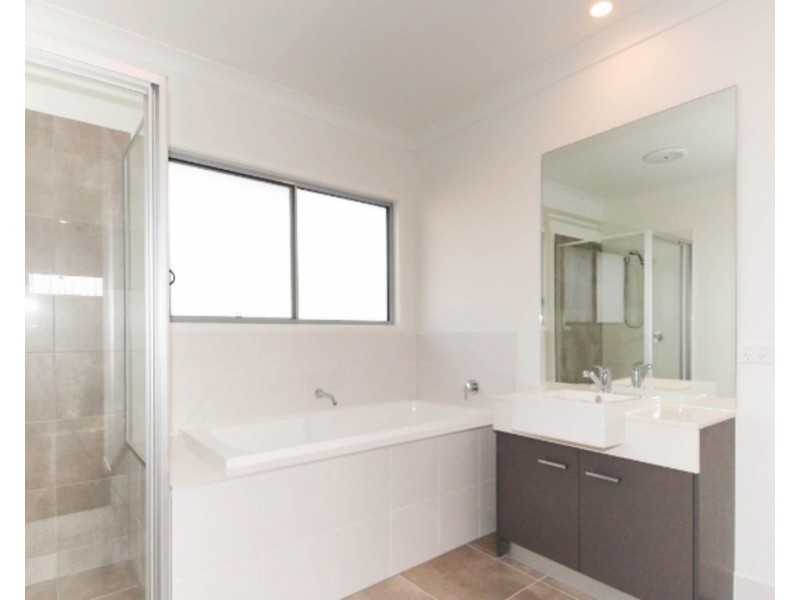 61 Edwardson Drive, Coomera QLD 4209