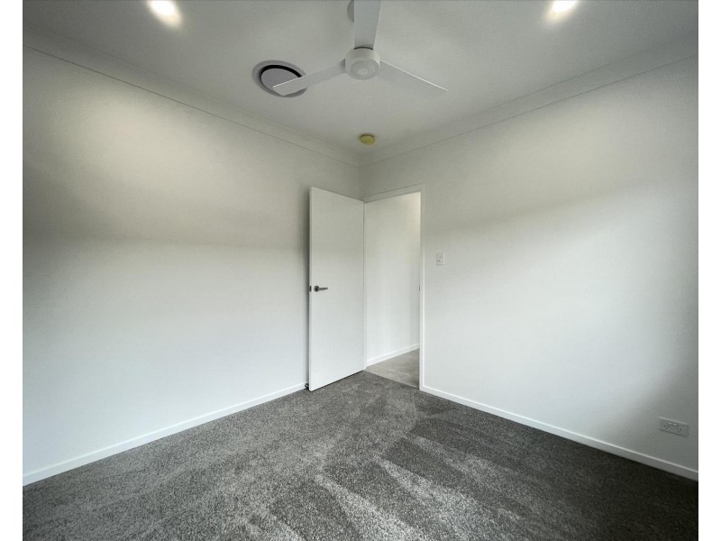 16 Lauenstein Crescent, Pimpama QLD 4209