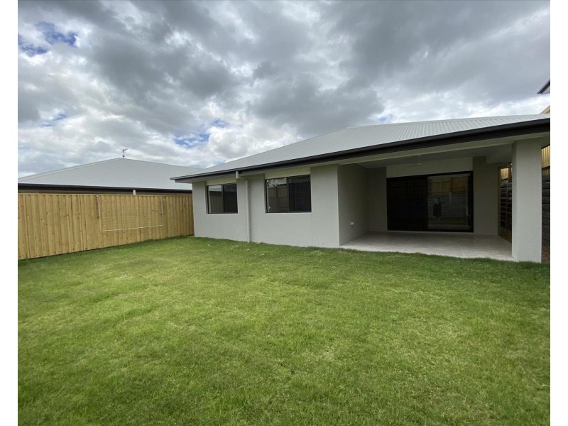 16 Lauenstein Crescent, Pimpama QLD 4209