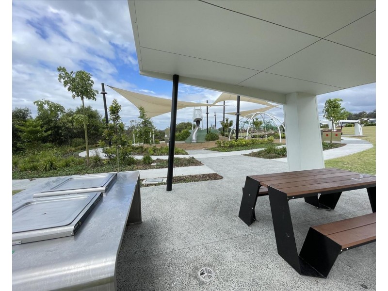 16 Lauenstein Crescent, Pimpama QLD 4209