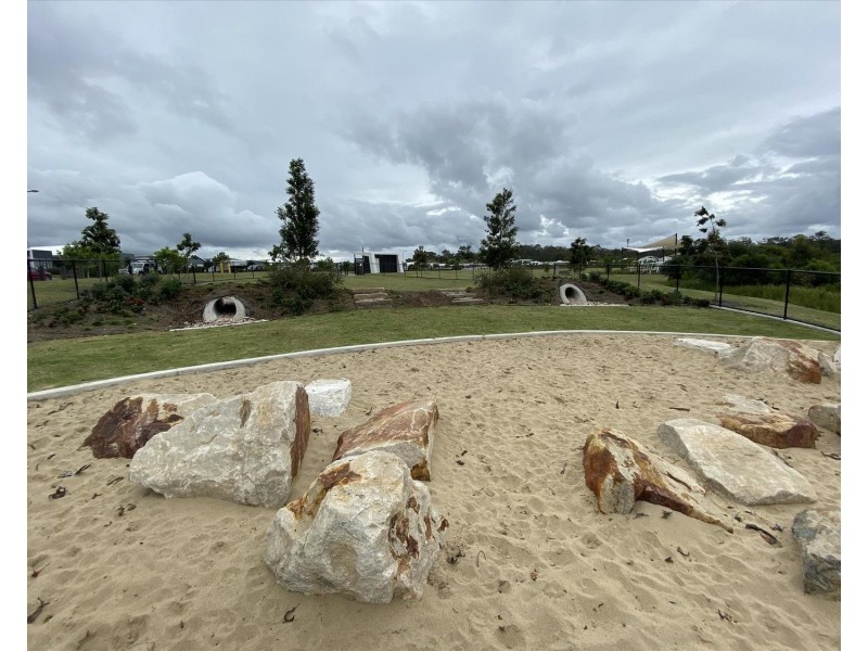 16 Lauenstein Crescent, Pimpama QLD 4209