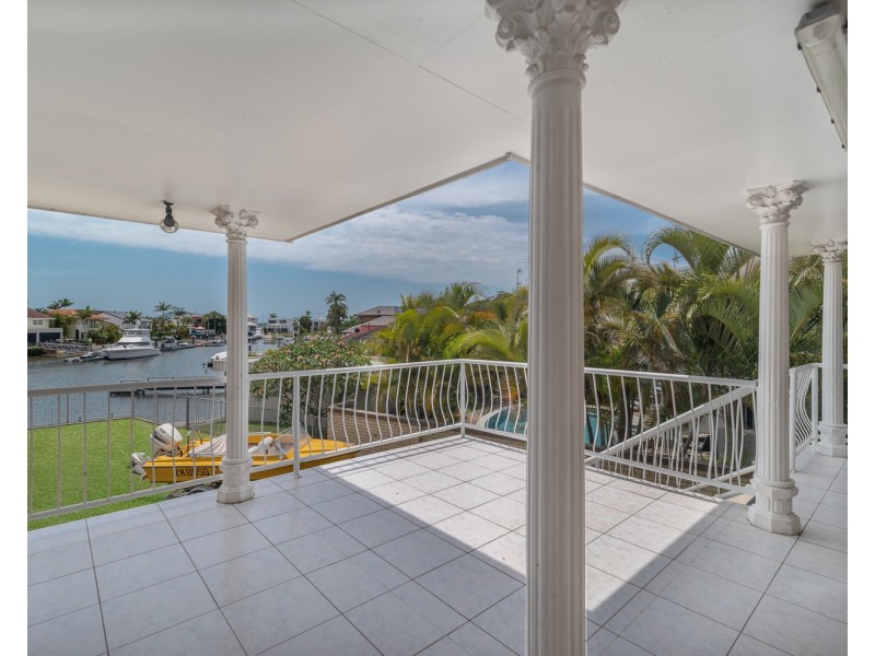 335 Bayview Street, Hollywell QLD 4216