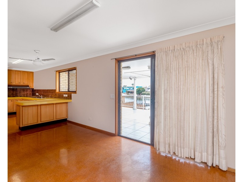 335 Bayview Street, Hollywell QLD 4216