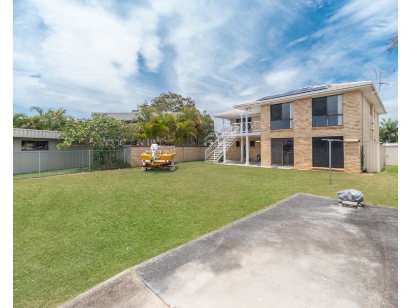 335 Bayview Street, Hollywell QLD 4216