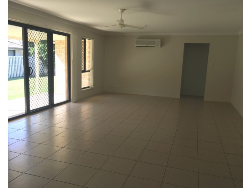 35 Shawnee Crescent, Pimpama QLD 4209