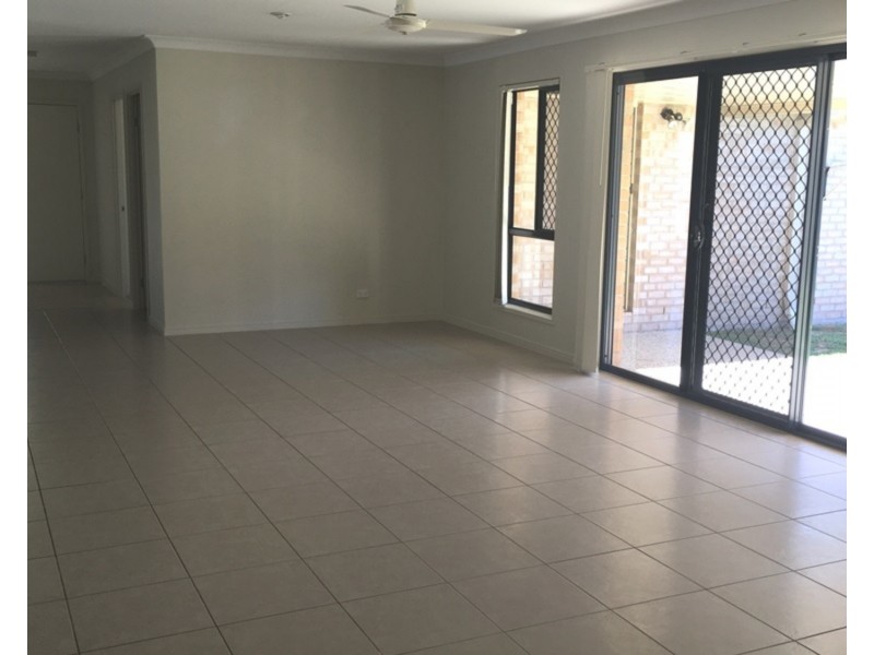 35 Shawnee Crescent, Pimpama QLD 4209