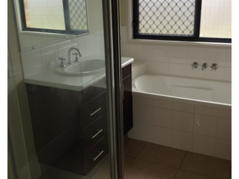 35 Shawnee Crescent, Pimpama QLD 4209