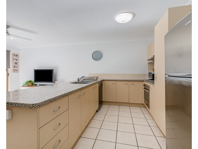 21/1 Archipelago Street, Pacific Pines QLD 4211