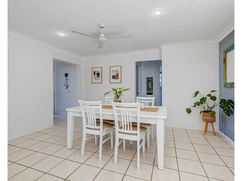 21/1 Archipelago Street, Pacific Pines QLD 4211