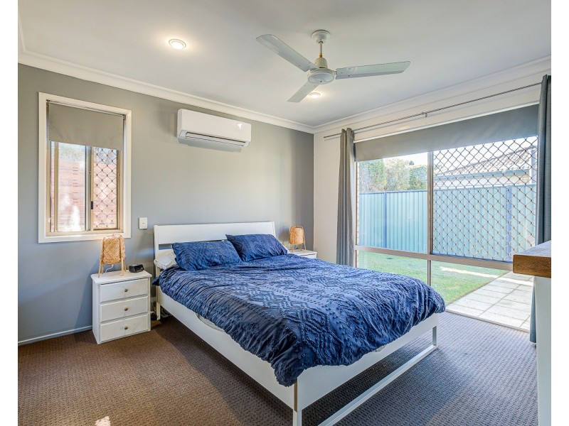 21/1 Archipelago Street, Pacific Pines QLD 4211
