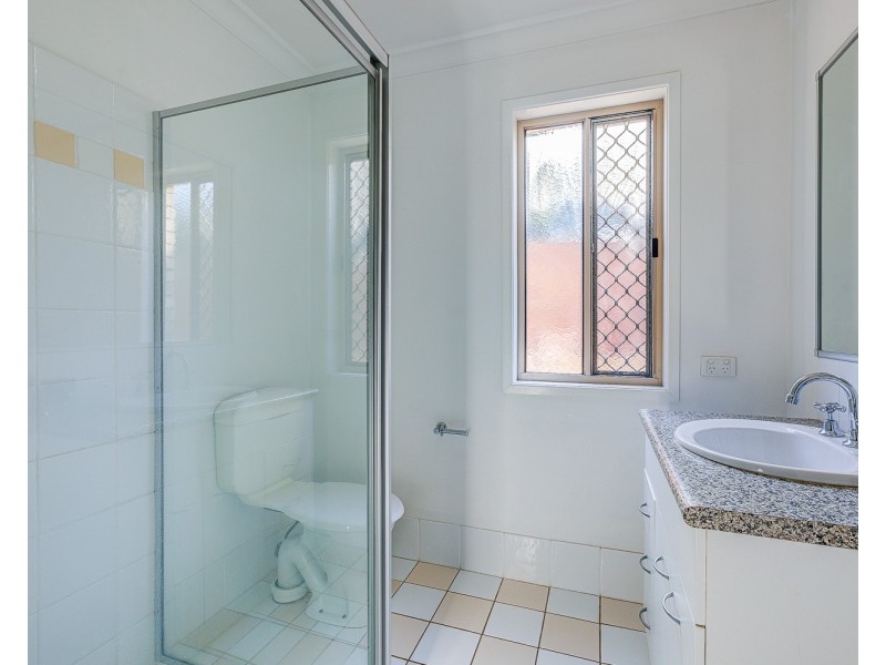 21/1 Archipelago Street, Pacific Pines QLD 4211