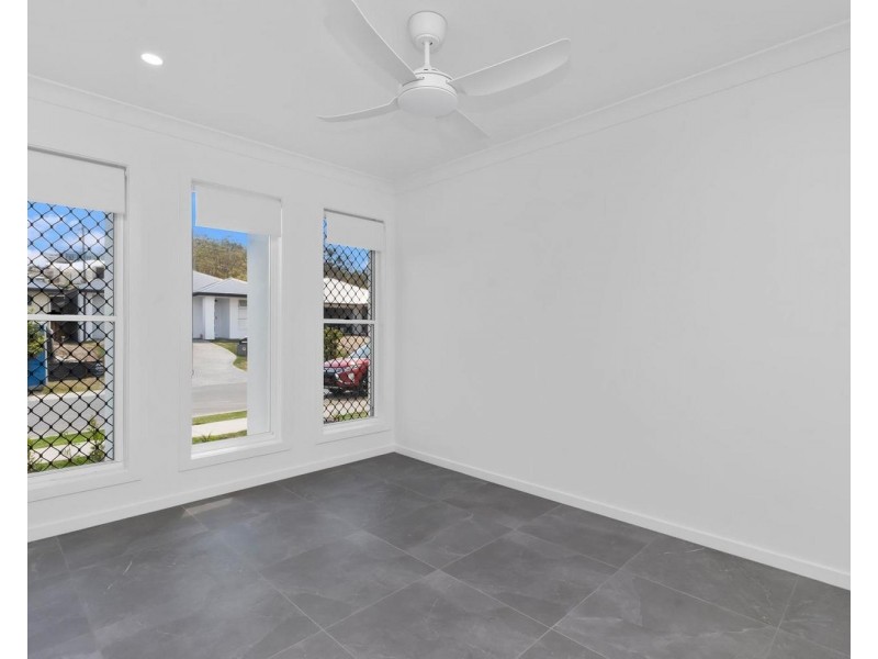 19 Bangalow Circuit, Bahrs Scrub QLD 4207