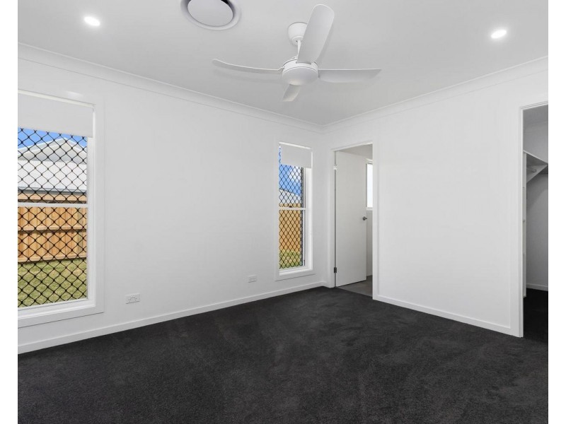 19 Bangalow Circuit, Bahrs Scrub QLD 4207