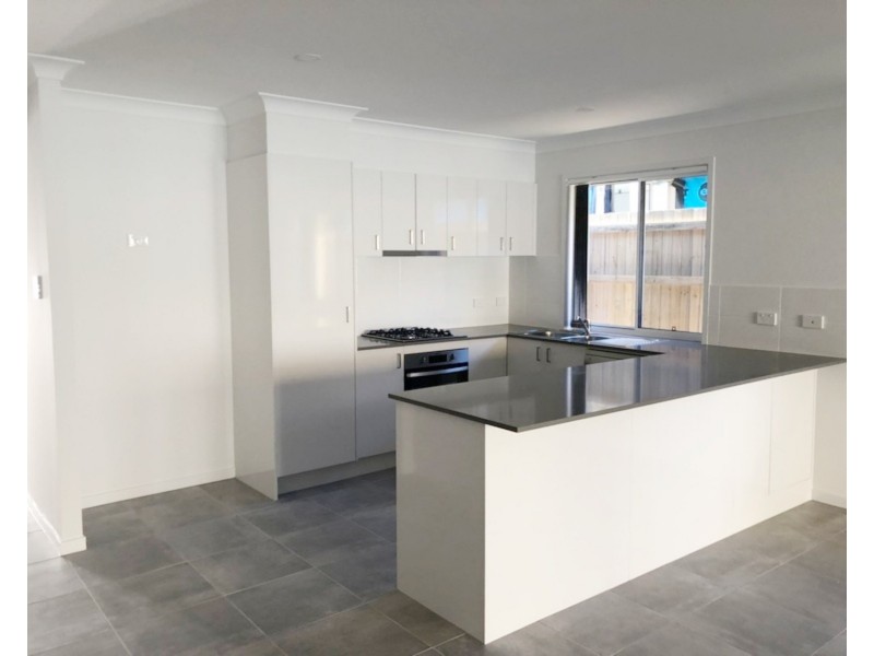 53 Village Boulevard, Pimpama QLD 4209