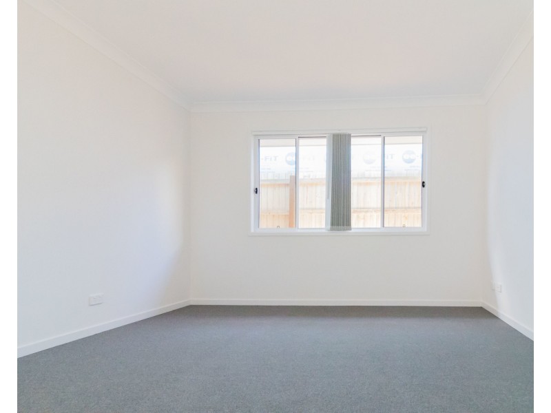 53 Village Boulevard, Pimpama QLD 4209