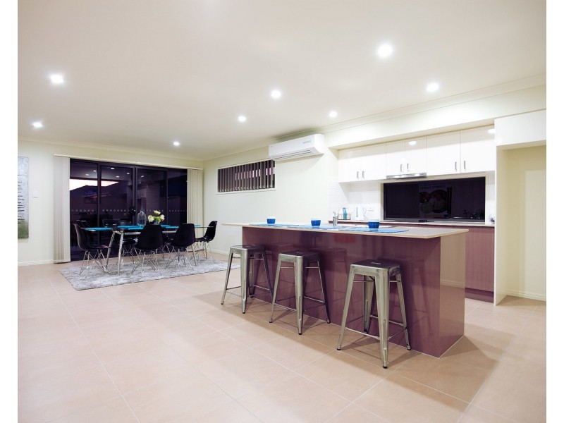 23 Milbrook Crescent, Pimpama QLD 4209