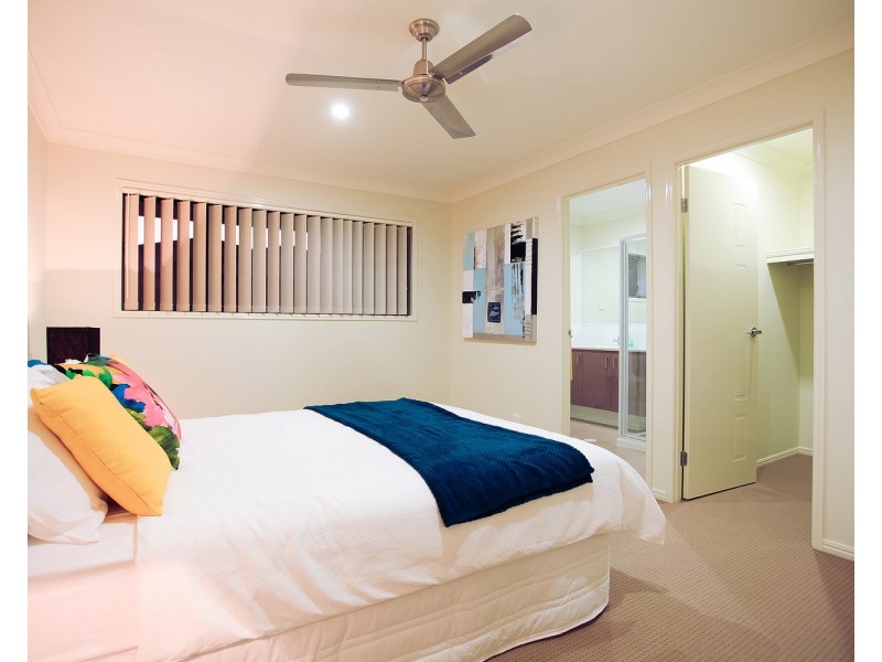 23 Milbrook Crescent, Pimpama QLD 4209