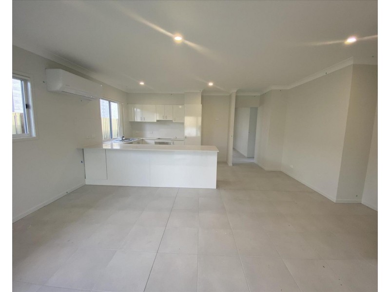 30 Aspen Circuit, Logan Reserve QLD 4133